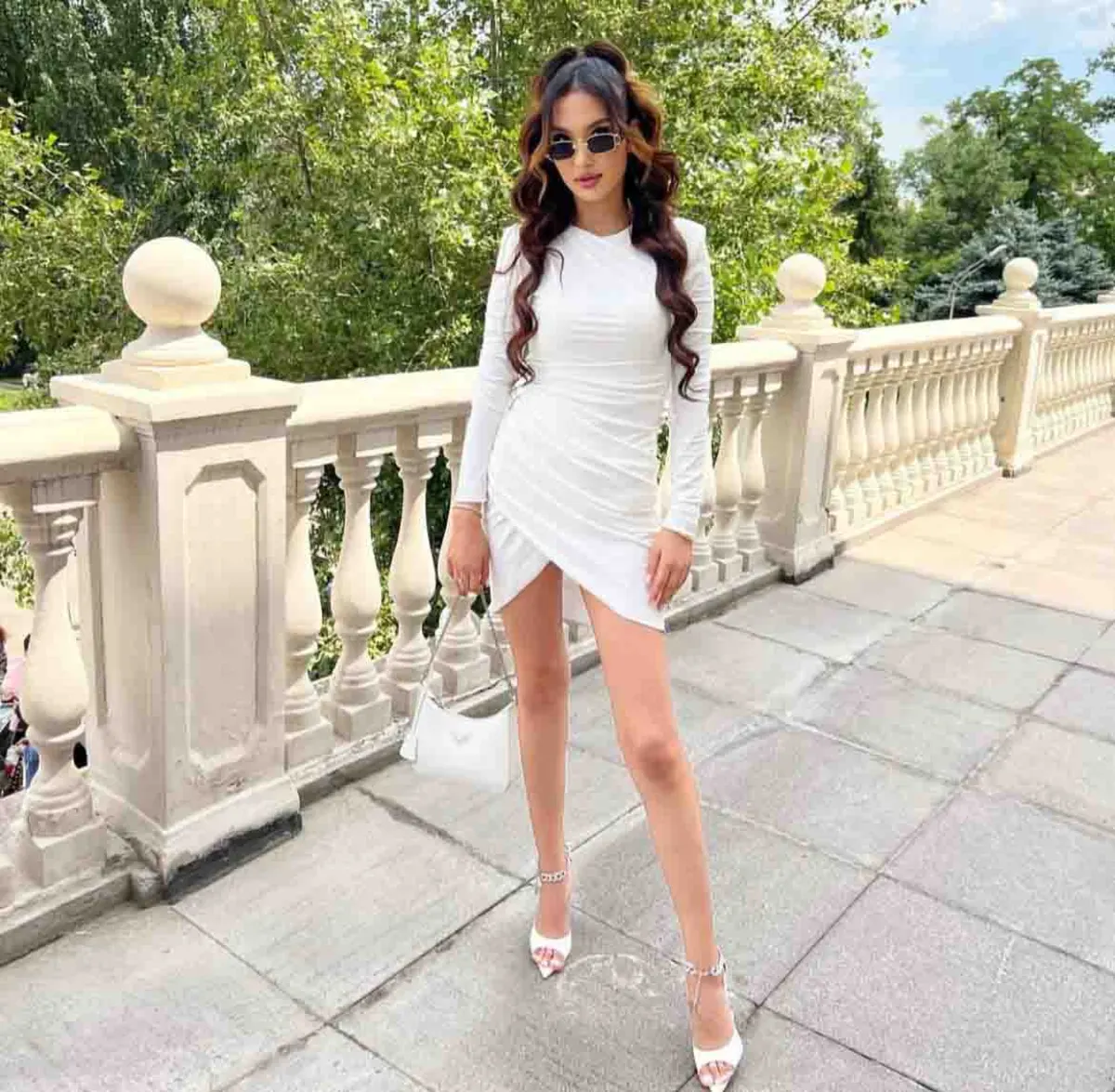 Adele escort in Paris